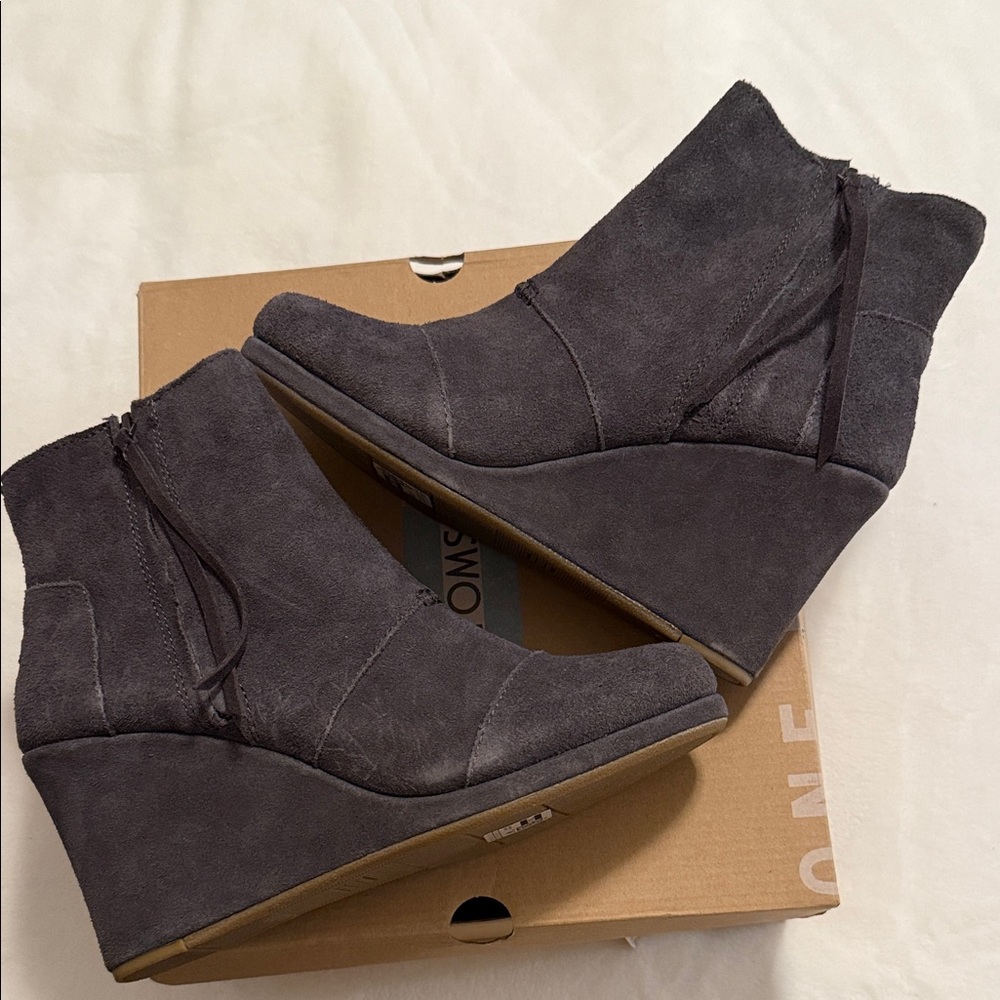 Toms Charcoal Suede Wedge Boots